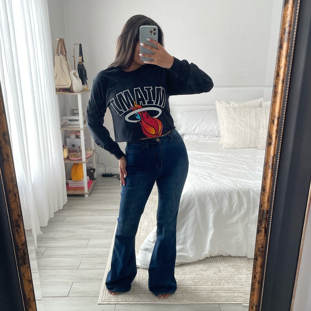 Court Culture Black Miami Heat Long Sleeve Crop Top